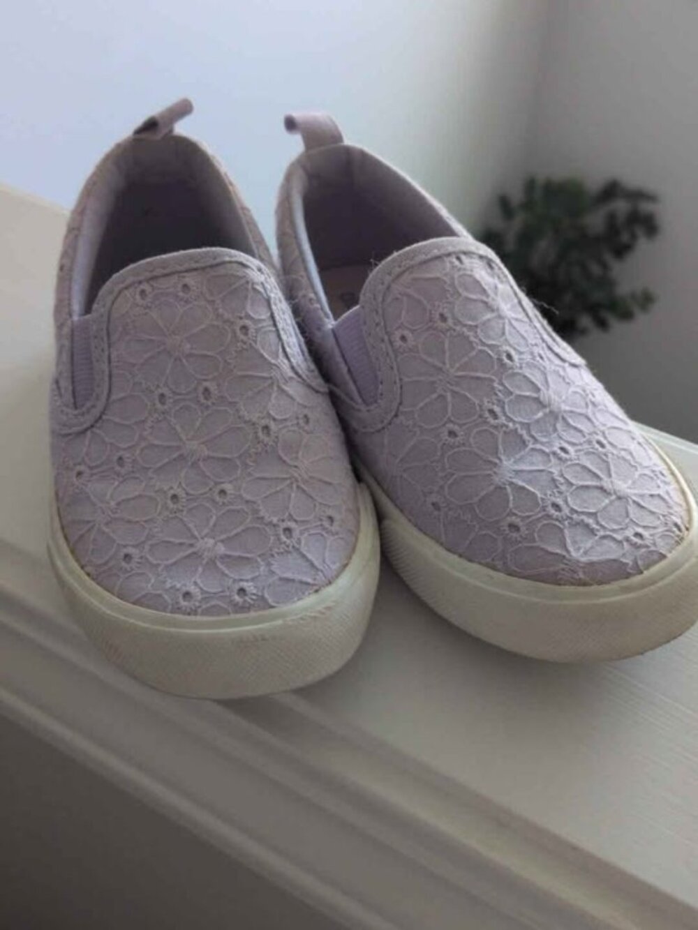 Girls toddler 7 sneaker shoes